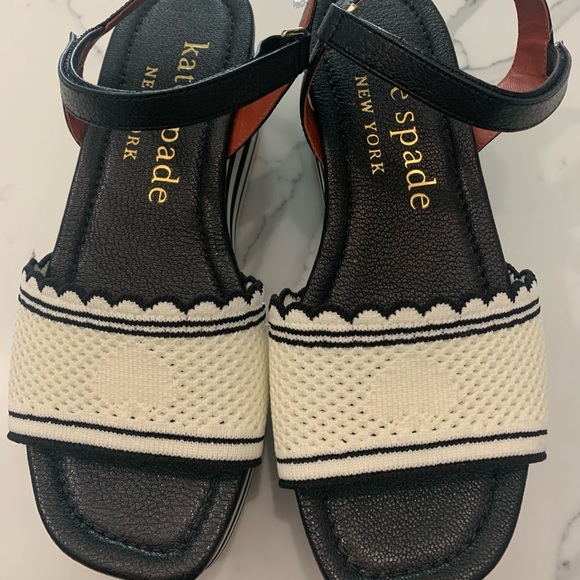 Kate Spade off white & Black 3inc platform shoes - Picture 2 of 6